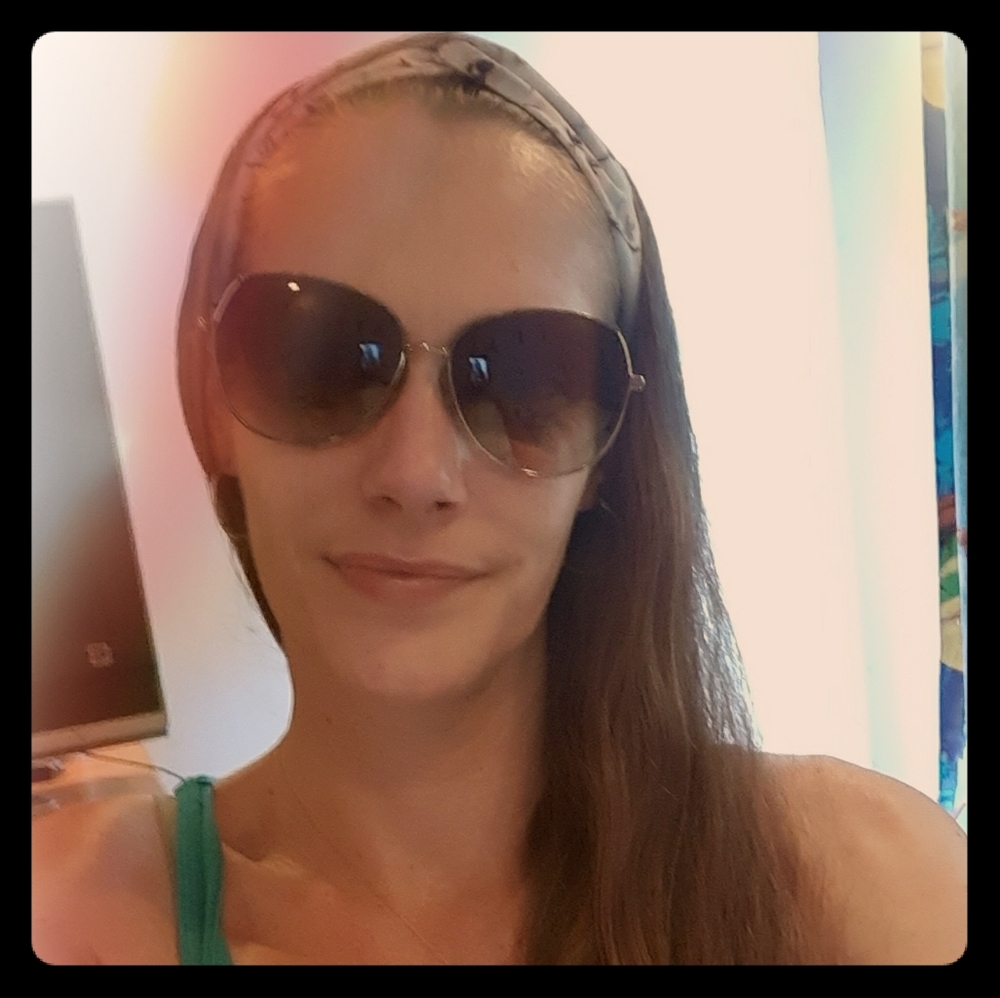 Meet your Posher, Megan